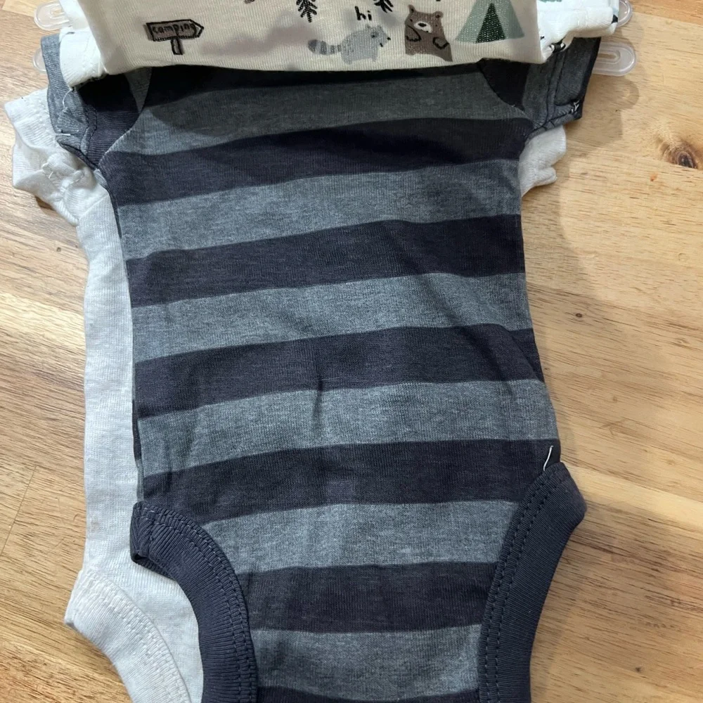 NWT Baby Bundle NB 0-3 Months Carter’s Gerber Pants Onesies Mittens